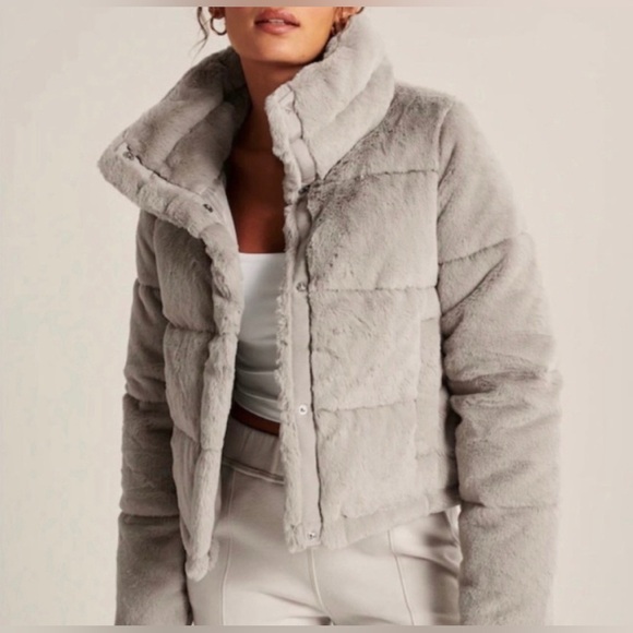 Abercrombie Faux Fur Mini Puffer Size Extra Small Light Grey - Picture 2 of 11